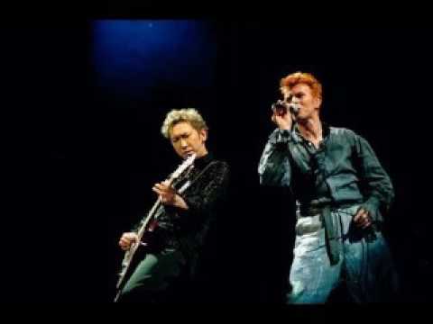 DAVID BOWIE featuring Tomoyasu Hotei - ALL THE YOUNG DUTES
