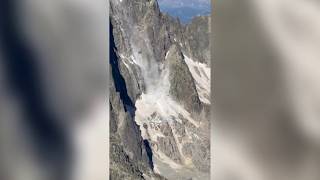 Il video del crollo di una parete di roccia sul Monte Bianco