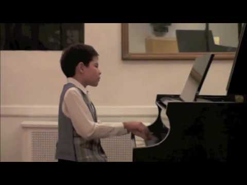 Oliver Betz plays Chopin's Nocturne Op.27 No.2