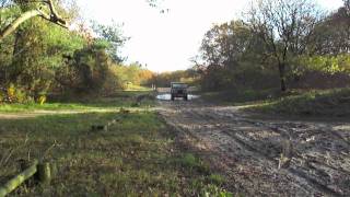 preview picture of video 'jeep M38A1 autumn 2010 Джип M38A1 весело .mov'