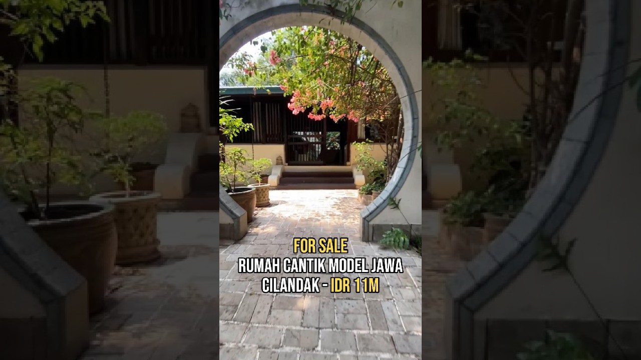 A Beautiful Javanese Style House for Sale in Fatwamati Complex, Near MRT Haji Nawi