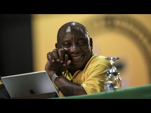 África do Sul: Cyril Ramaphosa eleito novo chefe do partido governante ANC