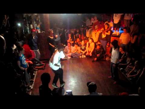 Kashmir vs. Tomo - semifinal - Housedance UK, 19.02.2012
