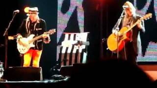 New York is a woman - Suzanne Vega