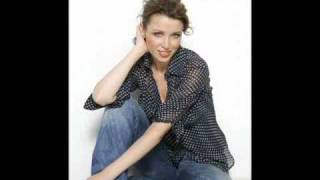 Dannii Minogue - I&#39;ll Be Home For Christmas
