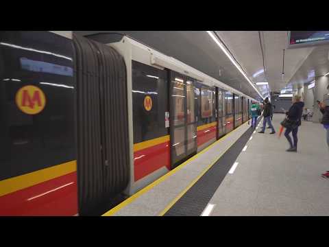 Polônia, Varsóvia, passeio noturno de metrô de Trocka a Dworzec Wileński