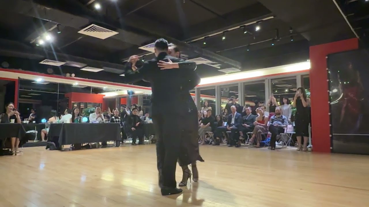 Ornella Simonetto y Juan David Vargas  in Hong Kong -8 Feb 2025 - 5/5