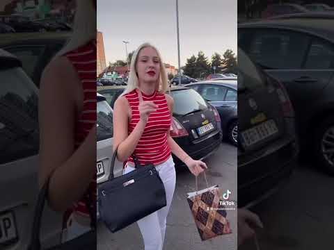 IDEMO DA IZNENADIMO DEVOJCICU ZA NJEN RODJENDAN!