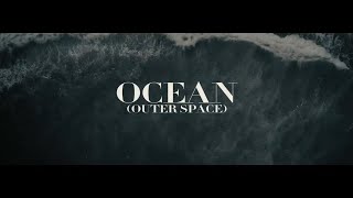 Kadr z teledysku Ocean (Outer Space) tekst piosenki Avi Snow, MVCA