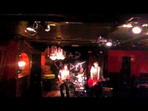 Bad Credit - Dead Rose (Live @ Harrys Kalmar 2012-10-10)