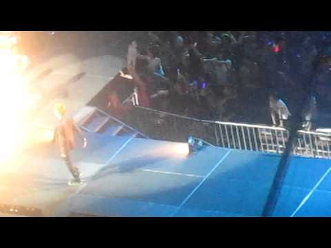 Exo Kris ft Key and Amber Like A G6 SM Concert LA 2012