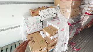 GFS Worker Stacking Cases With LiftGate | Gordon Food Service