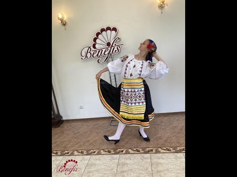 National costume J 0349 - video 2