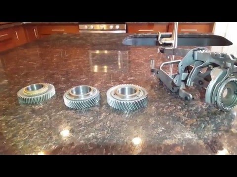 Jeep Wrangler NSG370 transmission shifting problems. Shift fork and synchros.