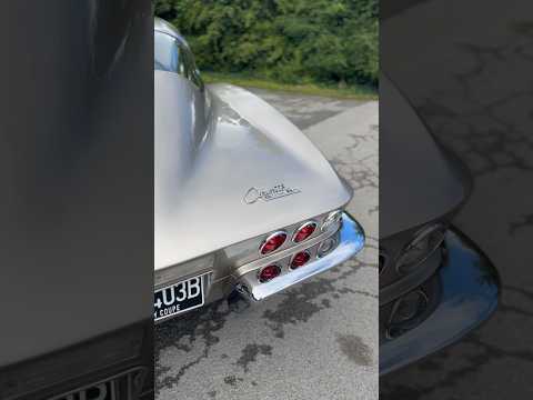 Exhaust Sound 🔊 Triple Rear Lights Corvette C2 | Sound On!