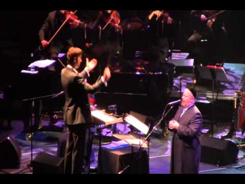 Cantor Yitzchak Meir Helfgot Sings "Tal" at Barclays Center With Itzhak Perlman