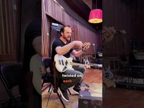 No more having to work around the annoying grounding buzz 😇 #InsideBlackbird #GuitarTips #Grounding