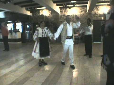 Purtata: Frata, Transylvania, Romania - 2007