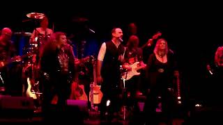 The Ultrasonic Rock Orchestra performs Go Your Own Way by Fleetwood Mac