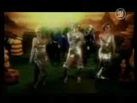 Alcazar skateboarding