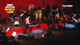 Mike Patton (Mondo Cane) - Urlo Negro - live in Chile 2011 HD