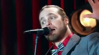 Soy Luna Cato le canta Corazon a Amanda