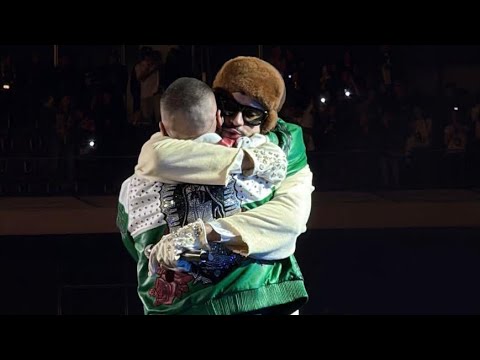 Bad Bunny and J Balvin singing “La canción” and “Qué pretendes” / They reconcile in Mexico