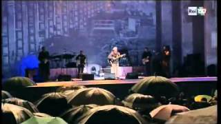 Davide Van De Sfroos canta "Viva l'Italia" a Torino per i 150 anni dell'Unità d'Italia