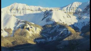 ELVIS PRESLEY- SOMEBODY BIGGER THAN YOU AND I  - TRADUZIDO