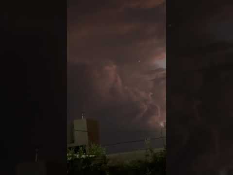 😱⛈️ Desde Villa del Rosario, Córdoba.🎥 mucha actividad electrica 11/04/2026
