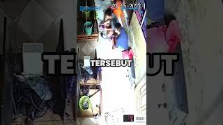 Download lagu Hilarious Viral Moment of a Rat Entering a Boy's Pants While Playing PS mp3