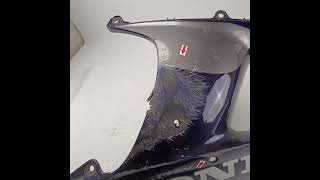 Vídeo de Carenagem Lateral Direita Honda Cbr 929 Rr 2001 Avaria