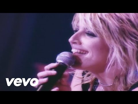 Kiss me video