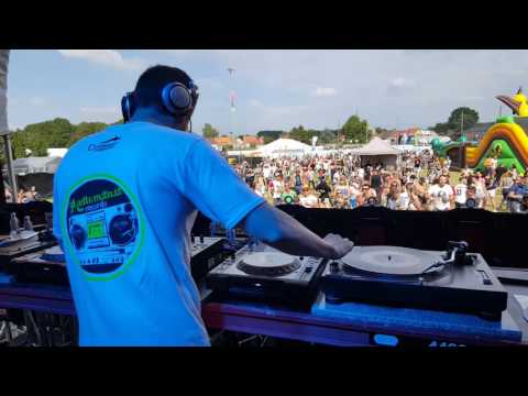 mAnAtAnE GheTTomania @ So W'happy Festival Galaxie Radio Tquest Vs Solo La Cocaina Vinyl Mix