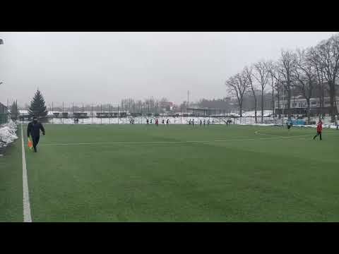 Piotr Kacperek wykorzystuje rzut karny w meczu Ossa Biskupiec Pom. – GKS Wikielec