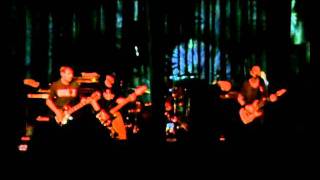 Helmet with original guitarist Peter Mengede playing Repetition at the Hifi Brisbane 23 June 2011