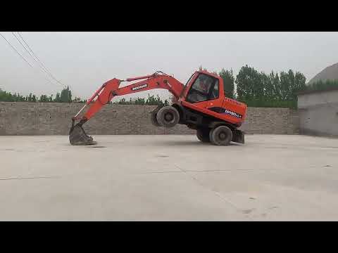 Escavadeira de rodas Doosan DH150 usada de 15 toneladas