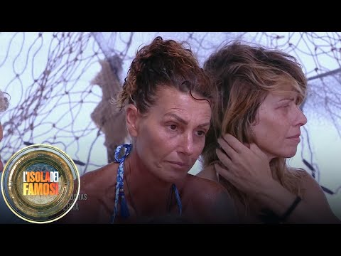 L'Isola dei Famosi - Le forti parole di Cristina Plevani nei confronti di Dino Giarrusso