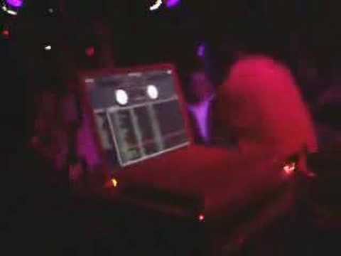 DJ Jazzy Jeff drops Tupac - California Love