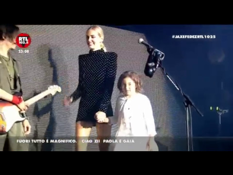 download lagu mp3 mp4 Fedez Arena Verona, download lagu Fedez Arena Verona gratis, unduh video klip Fedez Arena Verona