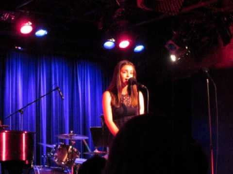 Sara Kapner - Pulled  (Live at Half Hour 3)