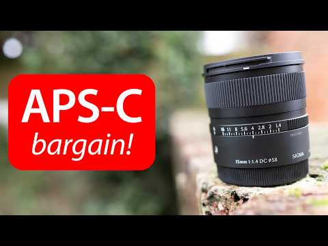 Video thumbnail for Sigma C 15 mm f/1.4 DC review 2