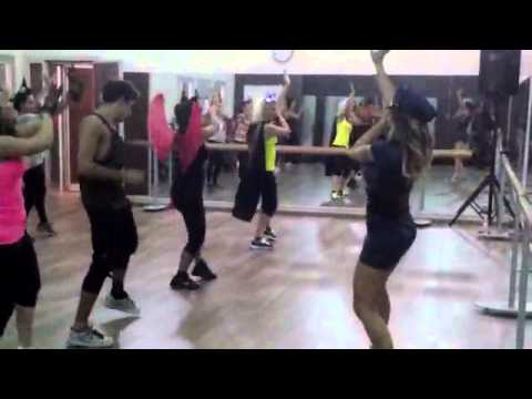 sushy feat buffering- in the water- coreografia