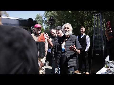 Tommy Chong Smokes the Largest Bl*nt EVER & Breaks WORLD RECORD