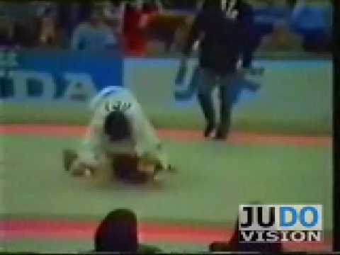 JUDO 1982 Jigoro Kano Cup: Takeshi Suwa (JPN) - Christian Vachon (FRA)