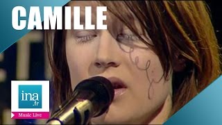 Camille &quot;Quand je marche&quot; (live) | Archive INA