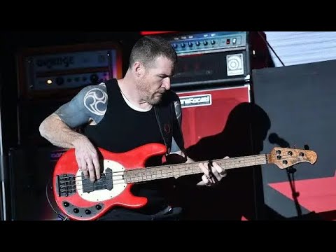Thumbnail for The Commerford bass tone - or at least my attempt.  by Tim Commerford