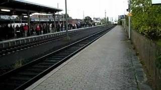 preview picture of video 'Diesellok Voith Maxima V 490.2 Bad Oldesloe 07.10.2011'