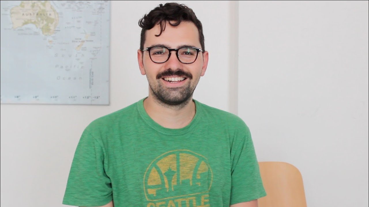 Watch Now Fabio, medico - Perché studio Osteopatia Fabio, medico - Perché studio Osteopatia