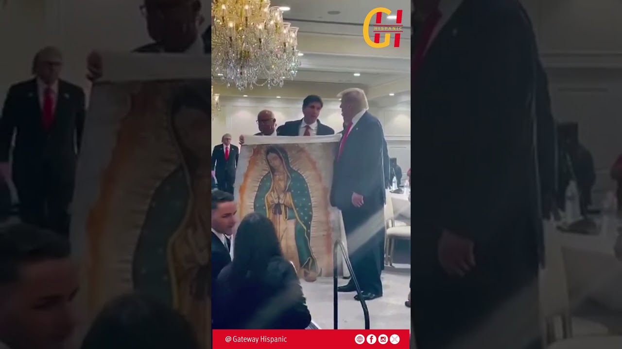 Eduardo Verástegui obsequia la imagen de la virgen de Guadalupe a Donald Trump.
